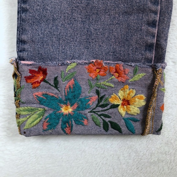 DRIFTWOOD Colette Embroidered Floral Straight Leg Jeans Women's 30x26 Crop Cuff - Picture 4 of 12